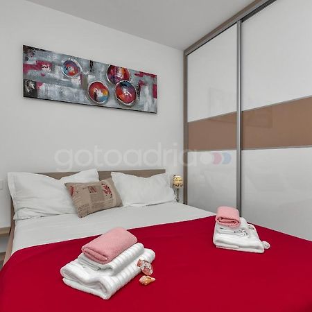 Luxury Apartment Poseidon - Free Beach Parking Makarska Exterior photo