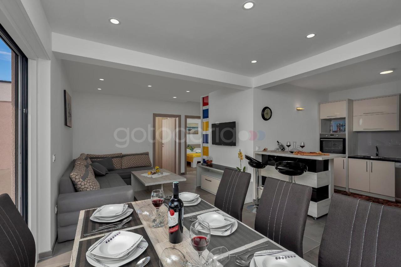 Luxury Apartment Poseidon - Free Beach Parking Makarska Exterior photo