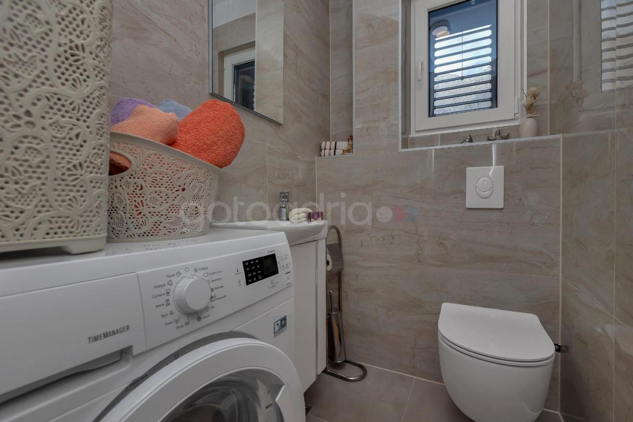 Luxury Apartment Poseidon - Free Beach Parking Makarska Exterior photo
