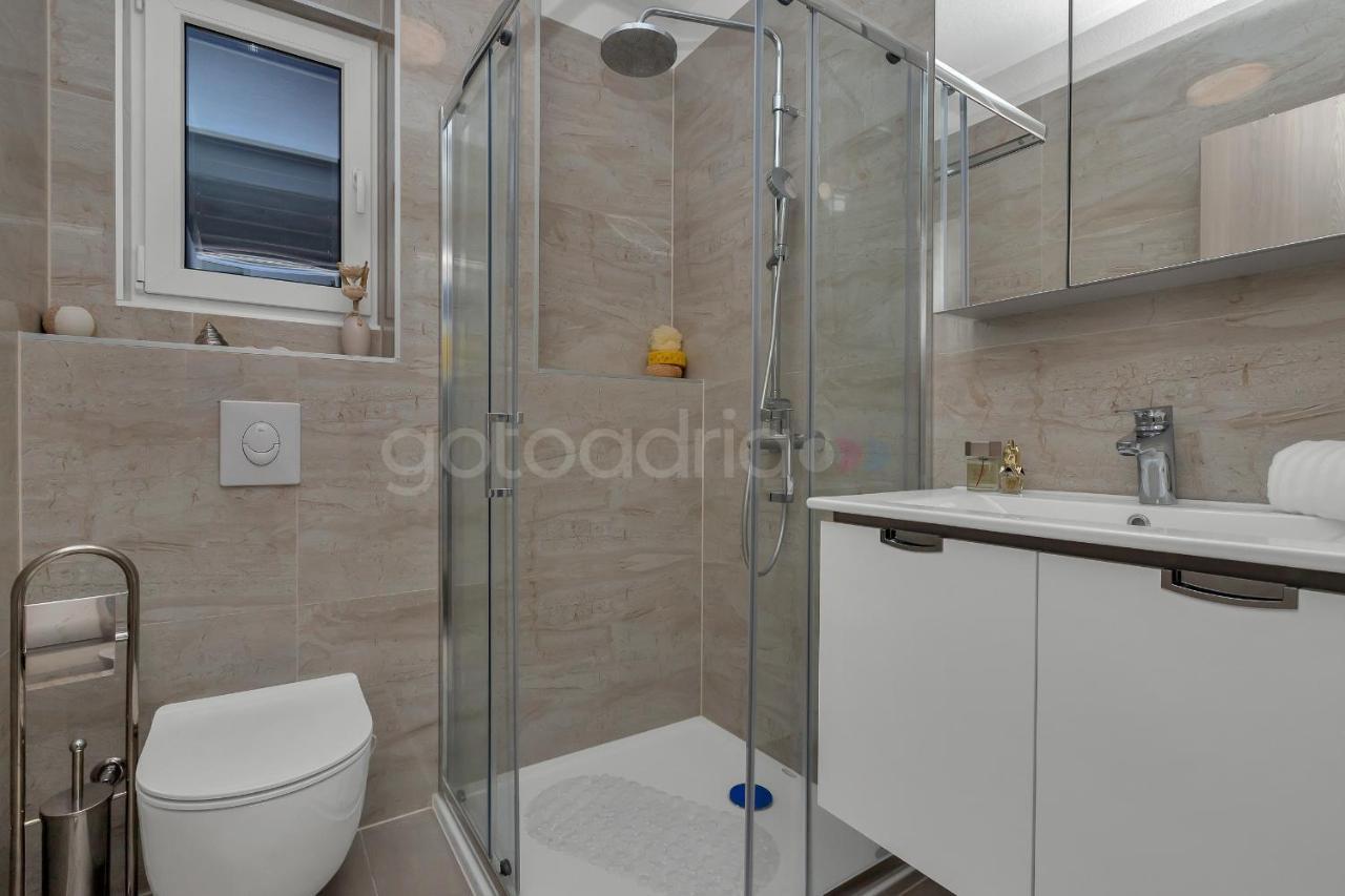 Luxury Apartment Poseidon - Free Beach Parking Makarska Exterior photo
