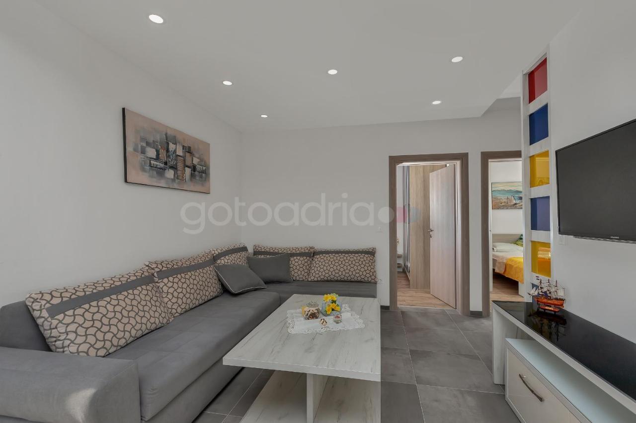Luxury Apartment Poseidon - Free Beach Parking Makarska Exterior photo